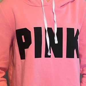 We are selling a long sleeve cropped sweatshirt.